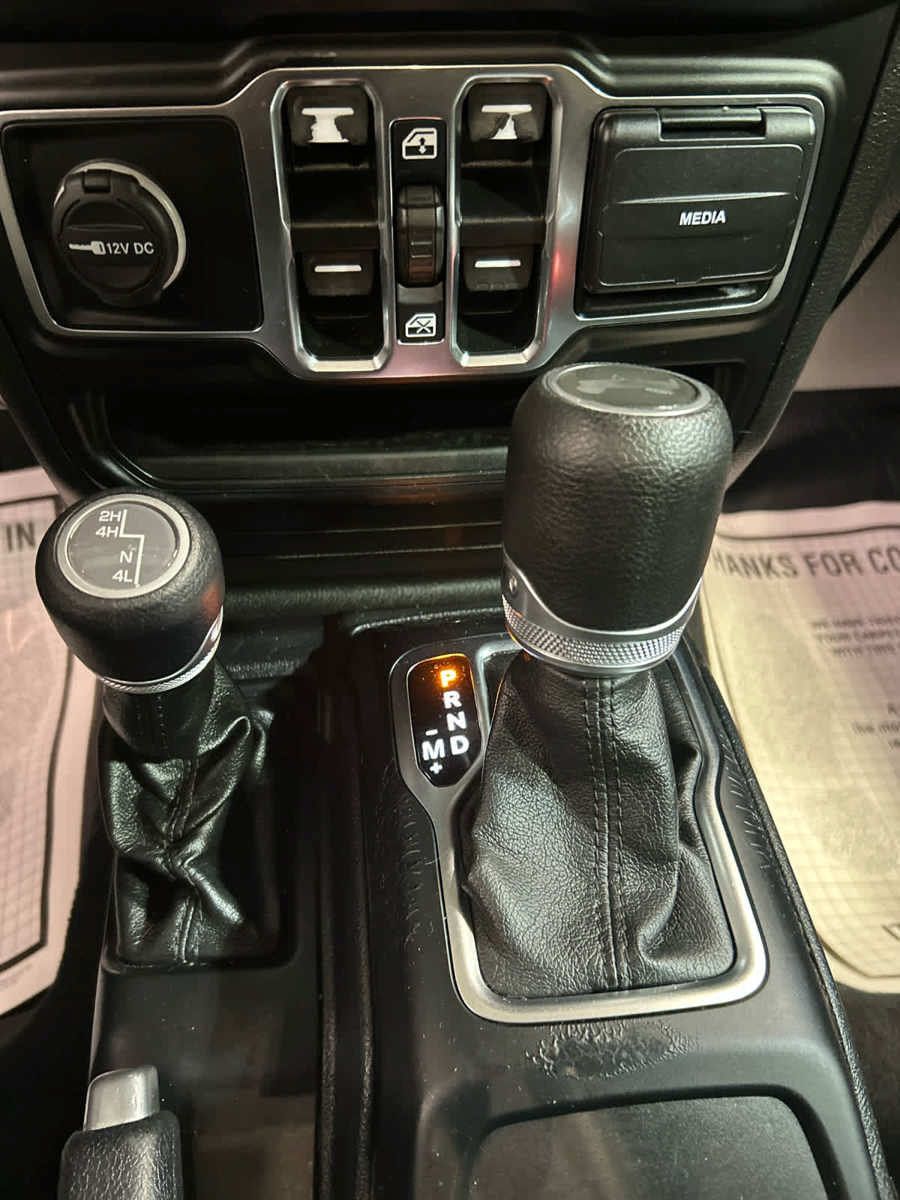 Used 2021 Jeep Wrangler Unlimited Sport AWD/4WD image 6