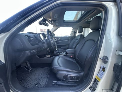 Used 2019 MINI Cooper Clubman ALL4 w/ Premium Package image 7