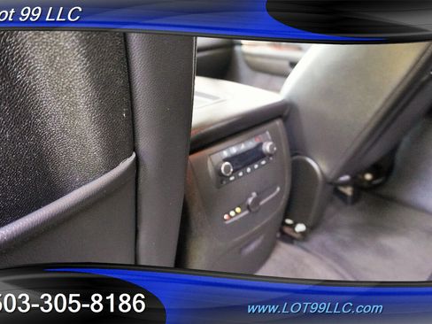 Used 2009 Chevrolet Suburban LT AWD/4WD image 15