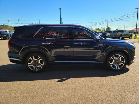 Used 2023 Hyundai Palisade Limited w/ Cargo Package image 31