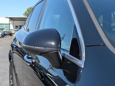 Used 2026 Mercedes-Benz GLC 300 4MATIC image 12