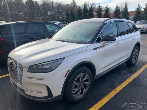 Certified 2025 Lincoln Corsair AWD w/ Equipment Group 101A image 1