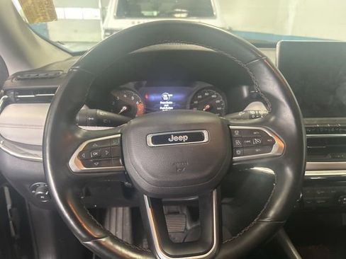 Used 2022 Jeep Compass Limited AWD/4WD image 9