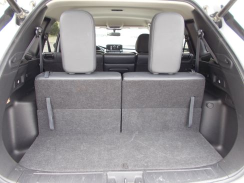 Used 2024 Mitsubishi Outlander SE image 9