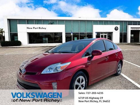 Used 2014 Toyota Prius Four image 1