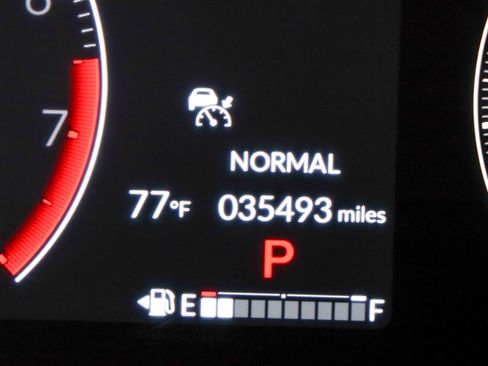 Used 2024 Honda Pilot TrailSport image 16