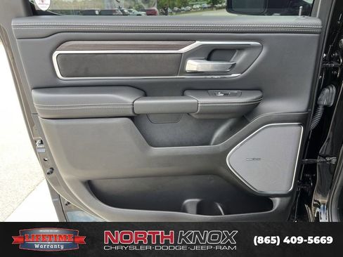 Used 2025 RAM 1500 Laramie w/ Night Edition AWD/4WD image 17