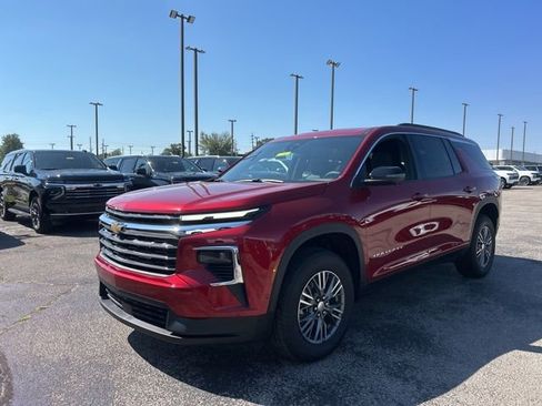 New 2026 Chevrolet Traverse LT w/ Enhanced Driving Package image 7