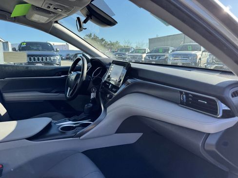 Used 2022 Toyota Camry LE FWD image 28