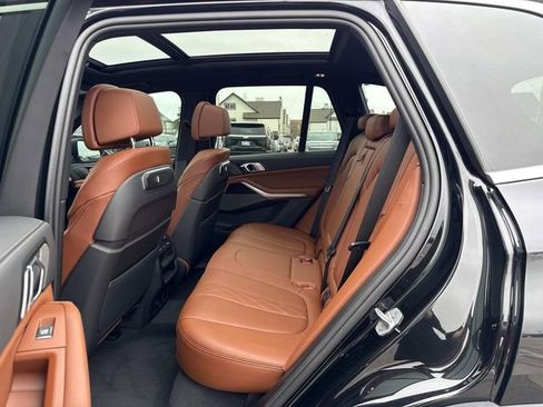 Used 2024 BMW X5 xDrive40i w/ Premium Package image 12