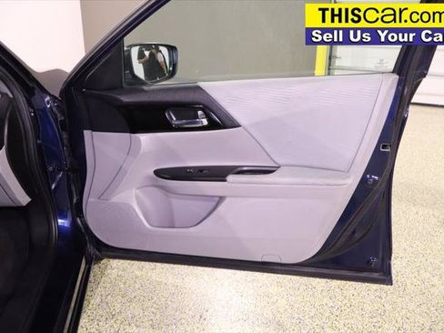 Used 2016 Honda Accord LX image 30
