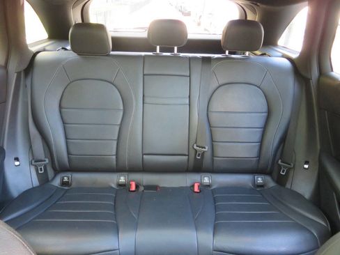 Used 2017 Mercedes-Benz GLC 300 4MATIC image 21