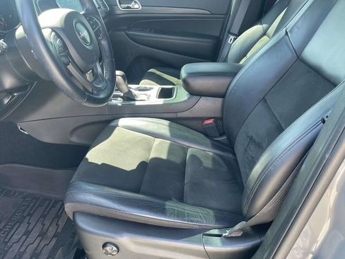 Used 2021 Jeep Grand Cherokee Laredo X AWD/4WD image 14