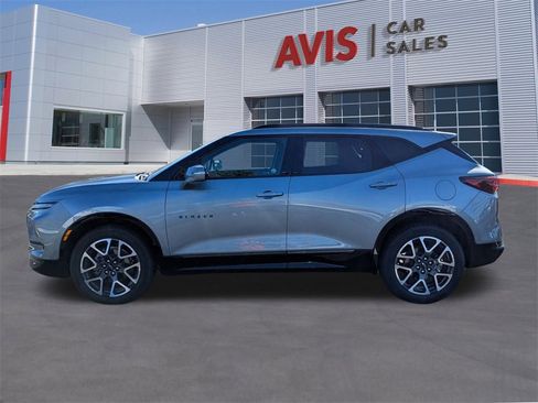 Used 2025 Chevrolet Blazer RS image 2