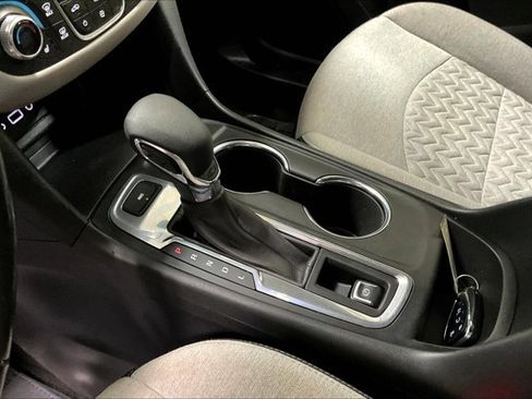 Used 2024 Chevrolet Equinox LT image 17