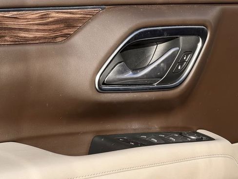 Used 2022 Chevrolet Tahoe Z71 w/ Luxury Package image 21