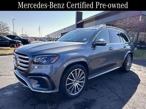 Used 2025 Mercedes-Benz GLS 450 4MATIC image 3
