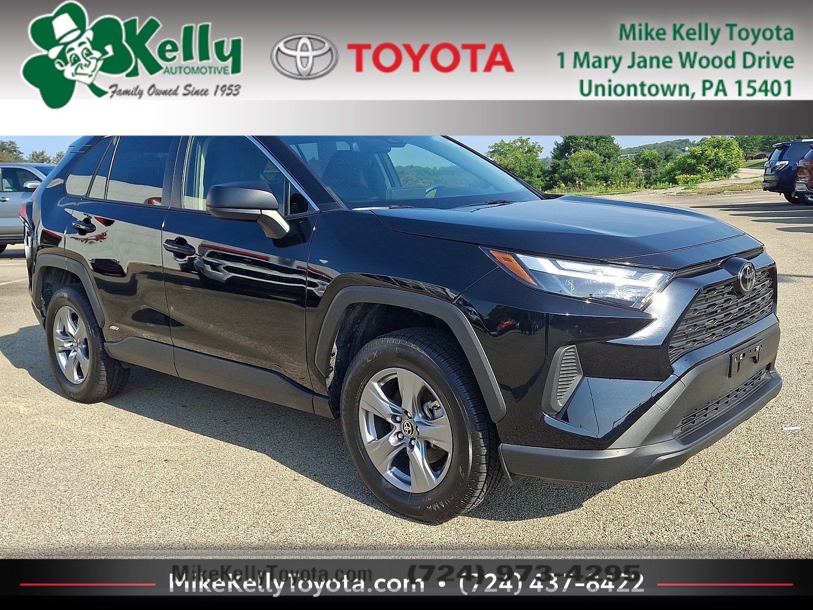 Used 2025 Toyota RAV4 LE AWD/4WD image 1