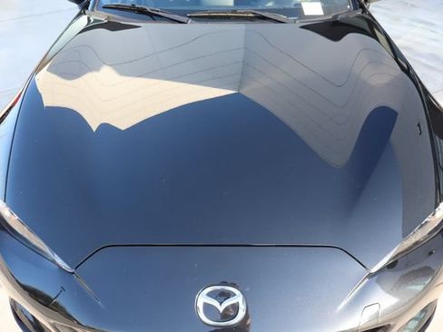 Used 2023 MAZDA MX-5 Miata Club RWD image 13