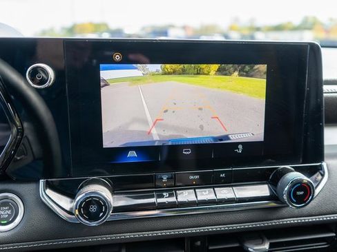 Used 2023 Chevrolet Colorado LT image 20