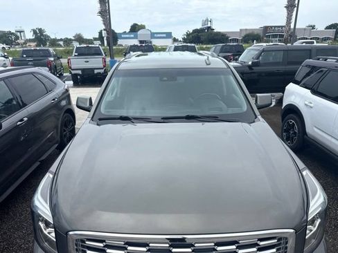 Used 2018 GMC Yukon Denali AWD/4WD image 10