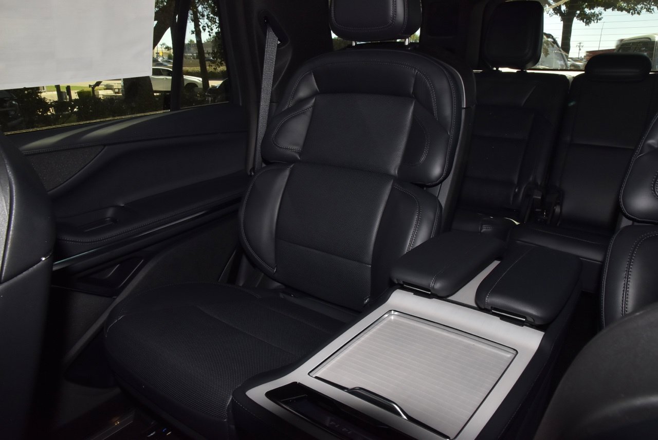 New 2027 Lincoln Navigator Reserve w/ Jet Appearance Package AWD/4WD image 20