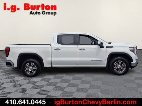 Certified 2025 GMC Sierra 1500 SLT AWD/4WD image 7