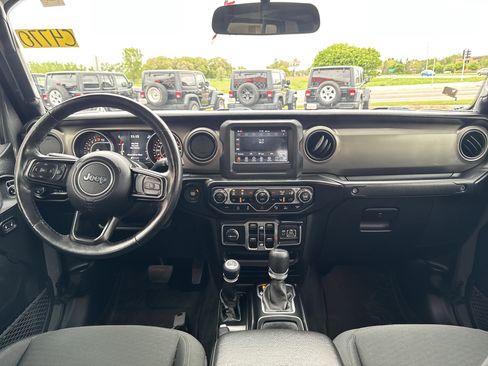 Used 2021 Jeep Gladiator Sport AWD/4WD image 25