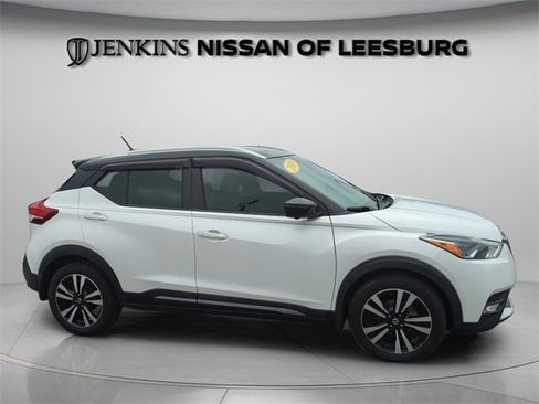 Certified 2019 Nissan Kicks SR w/ SR Premium Package image 5