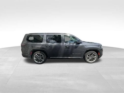 Used 2024 Jeep Wagoneer Series III w/ Premium Group I AWD/4WD image 11