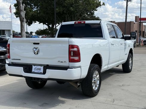 Used 2024 RAM 2500 Laramie AWD/4WD image 4