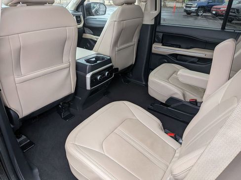 Used 2024 Ford Expedition Limited AWD/4WD image 31