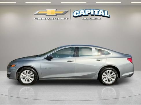 Used 2024 Chevrolet Malibu LT FWD image 2