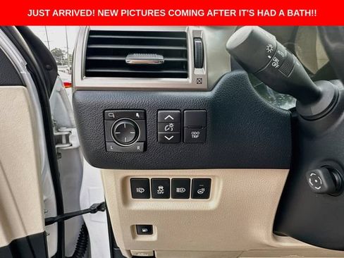 Used 2021 Lexus GX 460 Premium w/ Premium Package AWD/4WD image 11
