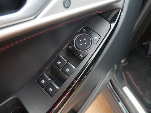 Used 2023 Ford Explorer ST-Line w/ Class IV Trailer Tow Package image 7