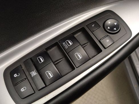 Used 2020 Dodge Journey SE w/ Blacktop Package image 27