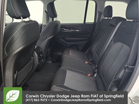 Certified 2023 Jeep Grand Cherokee Laredo w/ Luxury Tech Group I image 29