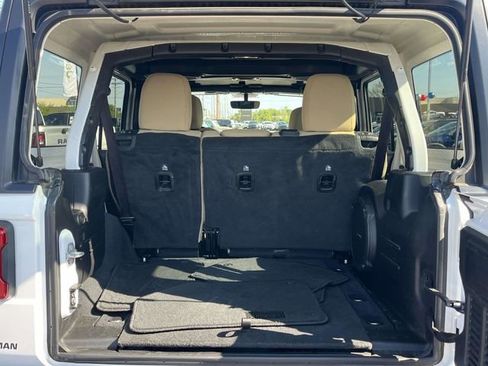 Used 2022 Jeep Wrangler Unlimited Sahara w/ LED Lighting Group image 20