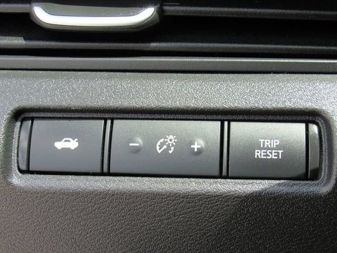 Used 2024 Nissan Altima 2.5 SR FWD image 26