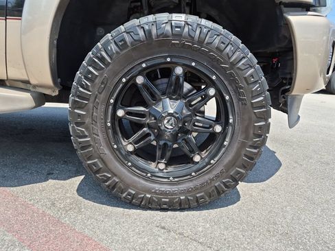 Used 2014 Ford F250 King Ranch w/ FX4 Off-Road Package AWD/4WD image 18
