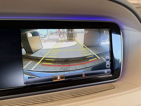 Used 2017 Mercedes-Benz S 550 Sedan image 16