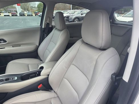 Used 2021 Honda HR-V EX-L image 11