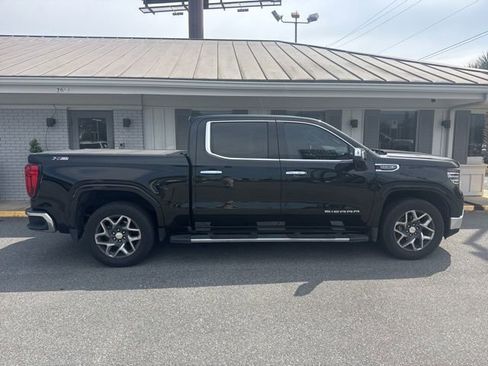 Used 2023 GMC Sierra 1500 SLT w/ SLT Premium Package AWD/4WD image 3