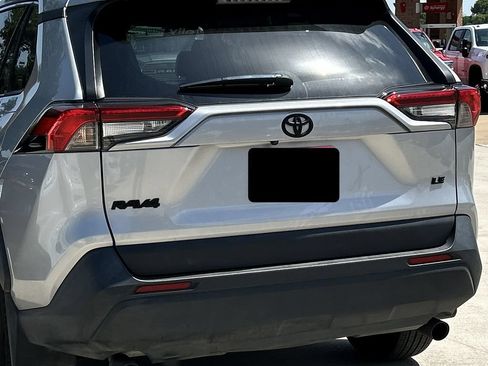 Used 2024 Toyota RAV4 LE FWD image 6