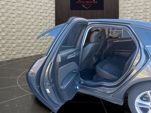 Used 2018 Ford Fusion SE image 15