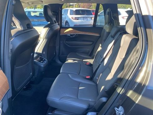 Used 2025 Volvo XC90 B5 Plus image 15
