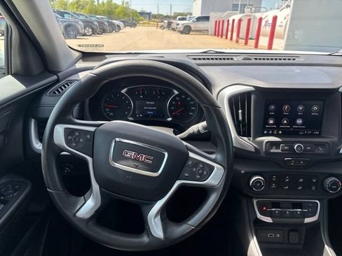 Used 2024 GMC Terrain SLE FWD image 27