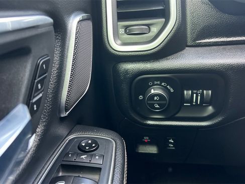 Used 2020 RAM 1500 Laramie image 28