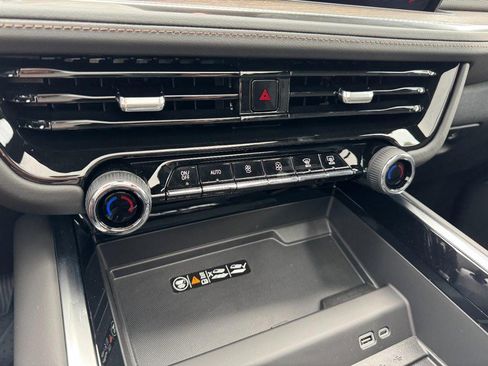 New 2026 Chevrolet Tahoe High Country AWD/4WD image 16