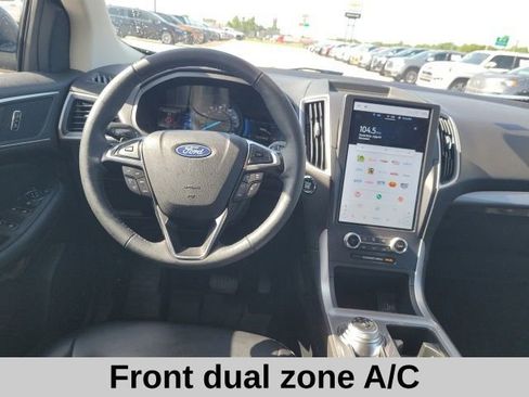 Used 2024 Ford Edge SEL w/ Convenience Package AWD/4WD image 4
